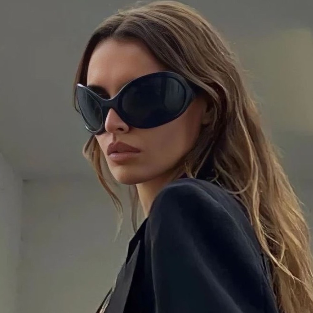 Oversized Exaggerated Retro Style‎ SUN GLASSES Thick Black Frame Light Tint Lens